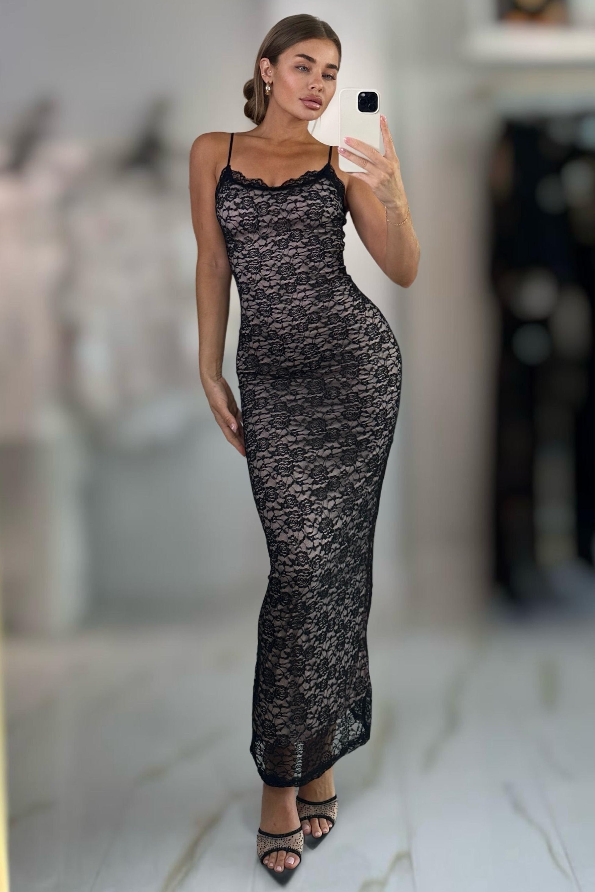 Jessica Bara Amaya Lace Maxi Dress Jessica Bara Amaya Lace Maxi Dress